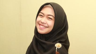 Ricis Official - Unboxing Diamond Button di Air Terjun Bareng Keluarga Mermaid Ekslusif